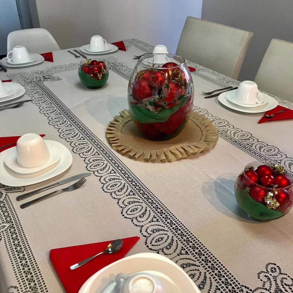 Mesa posta de café da manhã de Natal