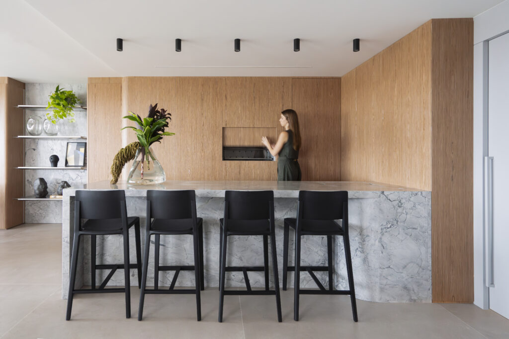 Espaço gourmet com banquetas