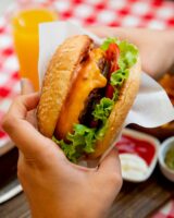 7 alimentos que engordam e você não sabia