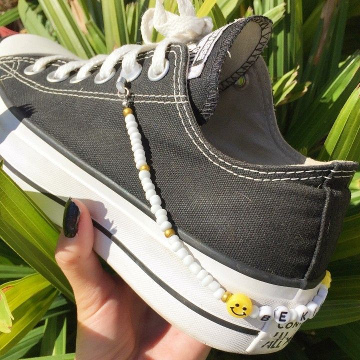 Tênis preto Converse DIY
