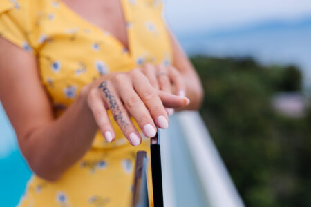 Cuidado com as unhas na praia