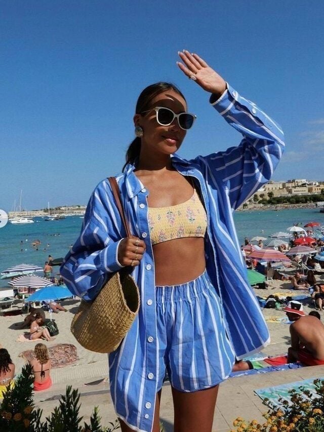 mulher jovem na praia