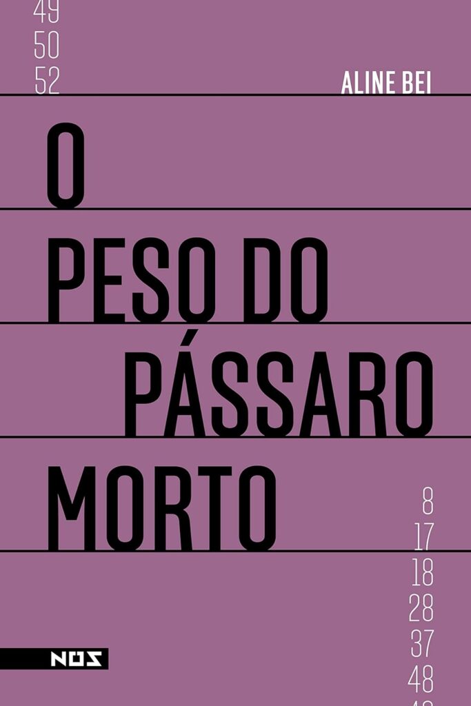 Capa de livro roxa com letras pretas