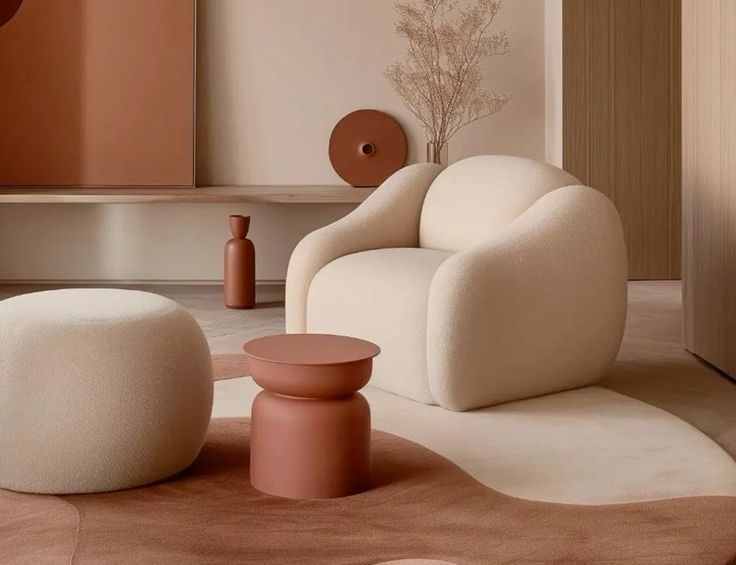 Sala de estar com poltrona, puff, e mesa de centro curvas