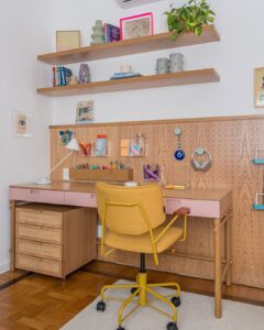 Bancada de estudos para quarto feminino decorado e criativo