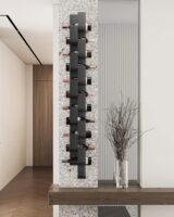 Adega de parede vertical cinza em metal