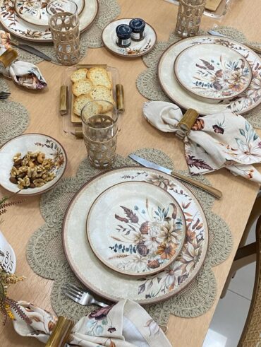 Almoço com mesa posta de Dia das Mães