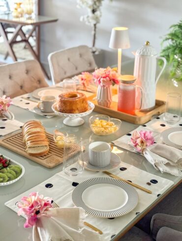 Mesa posta para o Dia das Mães
