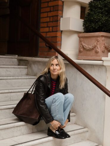 Look com bolsa marrom