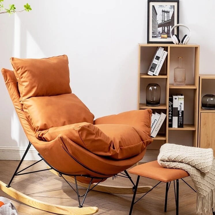 Poltrona ergonômica de balanço na cor caramelo