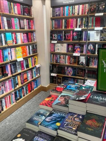 Estantes com livros