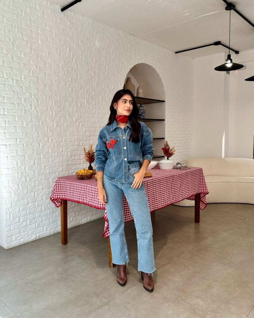 Look para festa de são joão com calça jeans e camisa