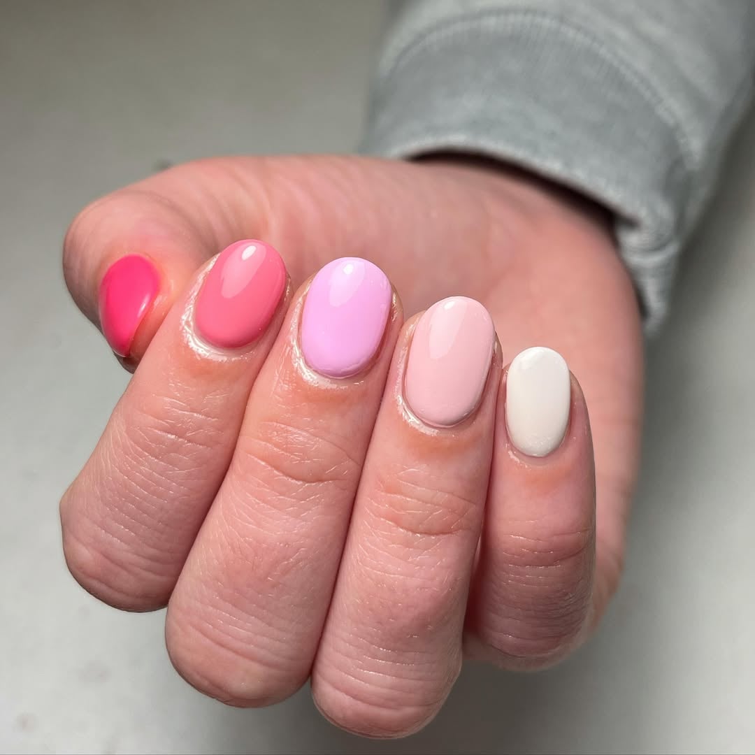 Unhas de gel curtas: 9 ideias que vão inspirar a manicure da semana