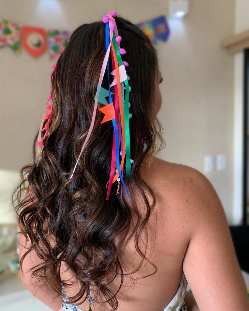 Inspiração de penteado de festa de São João para 2025