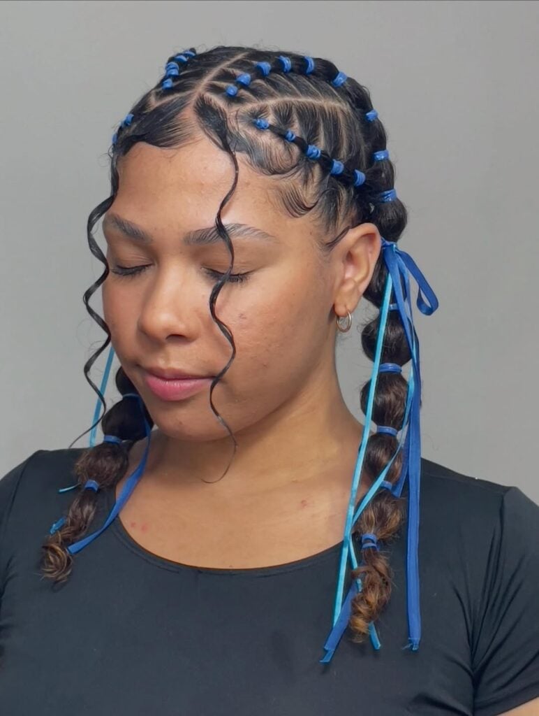 Inspiração de penteado para cabelo cacheado para o São João