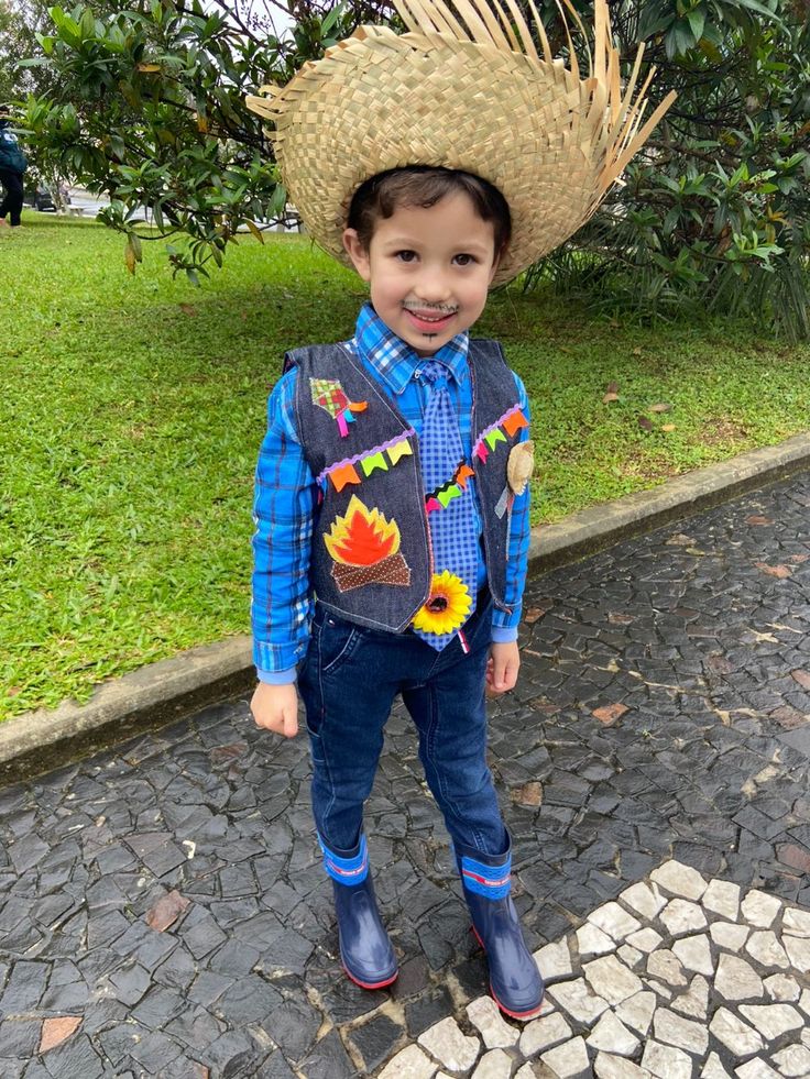 Look de São João para menino: veja 3 ideias que cabem no bolso