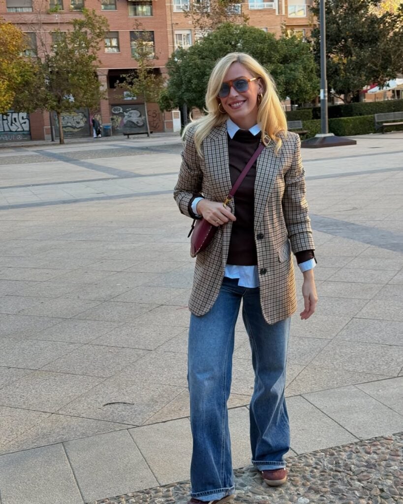 Looks de São João com calça jeans e blazer xadrez