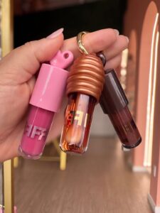 gloss-chaveiro Franciny Ehlke