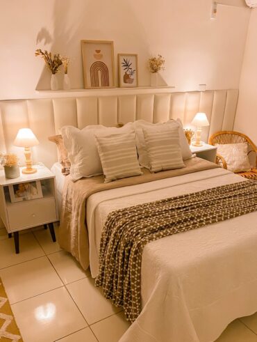 Inspiração de quarto de casal pequeno e aconchegante