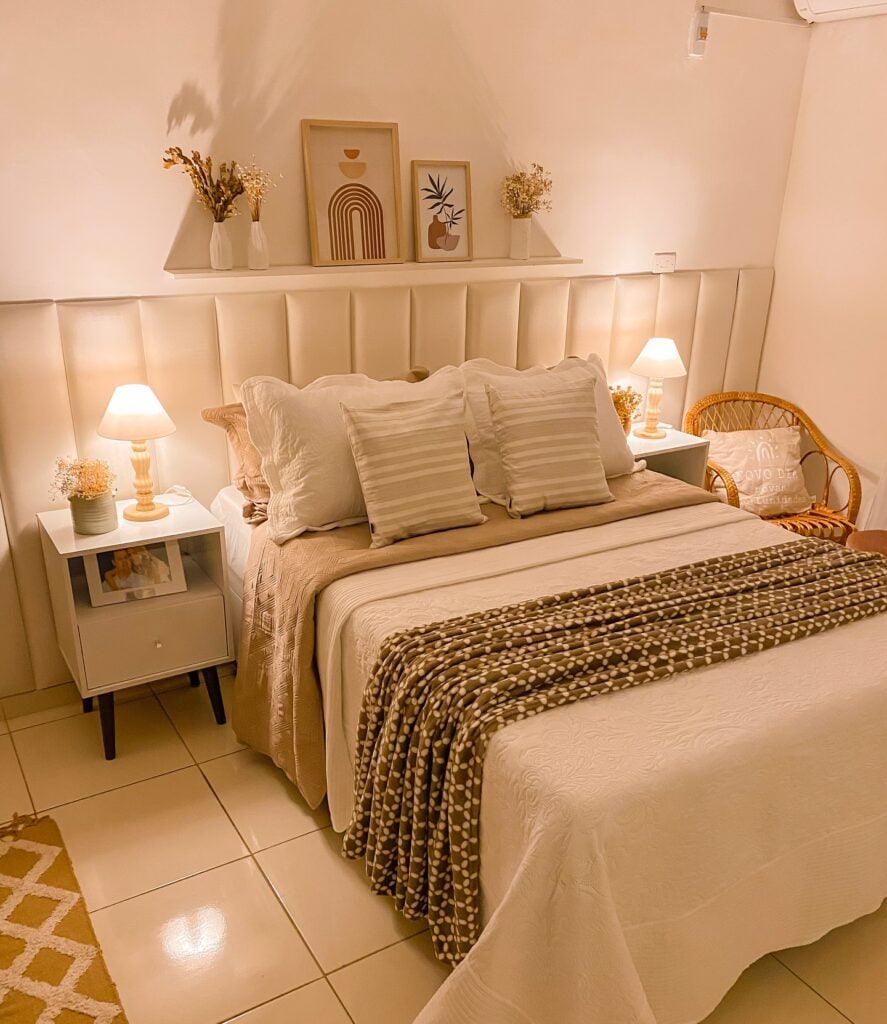 Inspiração de quarto de casal pequeno e aconchegante