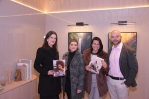 Luana Rodrigues, Rafaela Dienstmann, Aline Toniolo e Lucas Boniatti no lançamento da revista Like Magazine