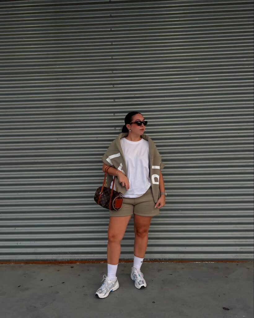 Look academia com bermuda feminina