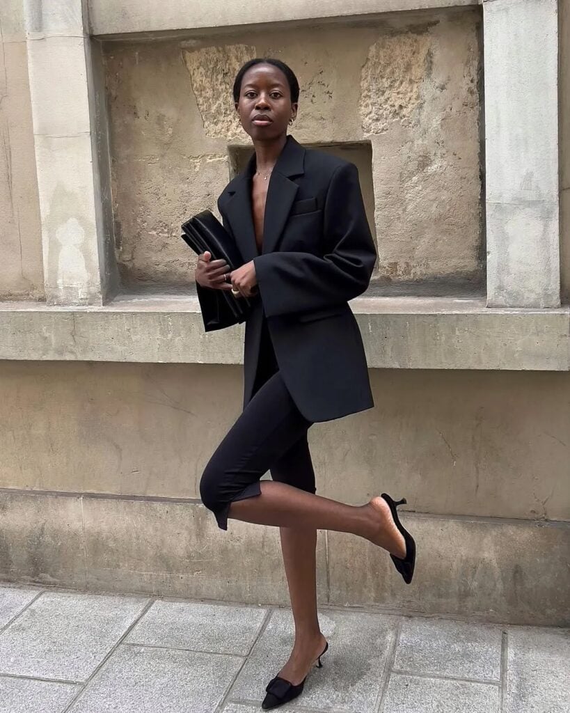 Look com calça capri e blazer