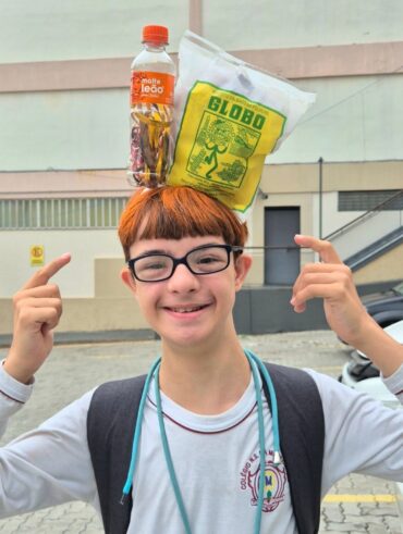 Cabelo maluco de biscoito Globo e Mate Leão