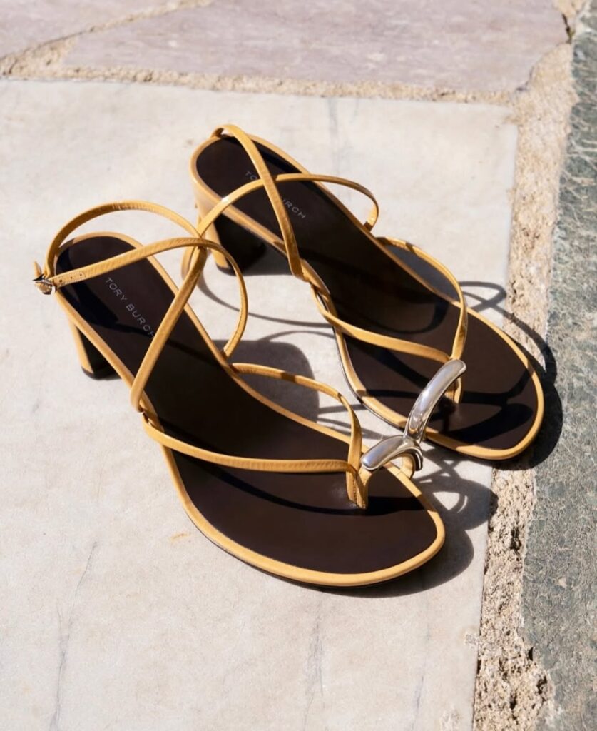 sapato tory burch