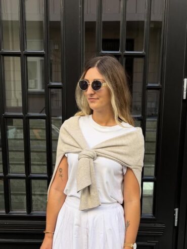 Look com saia longa branca