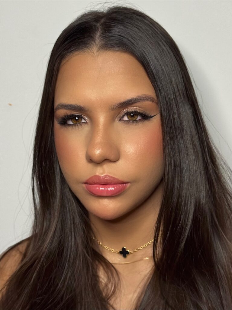Maquiagem em pele negra com pele soft matte