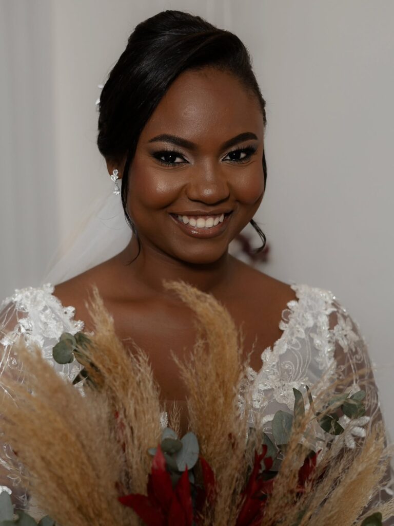 Maquiagem de noiva em pele negra com pele soft matte