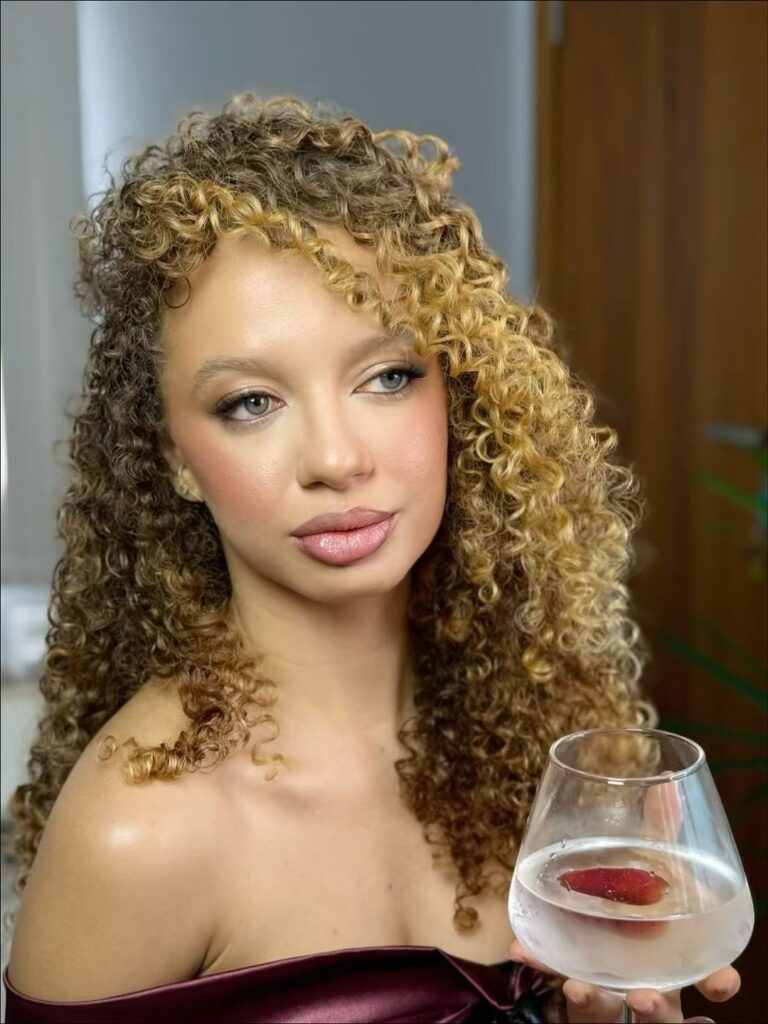 Maquiagem em pele negra com pele soft matte