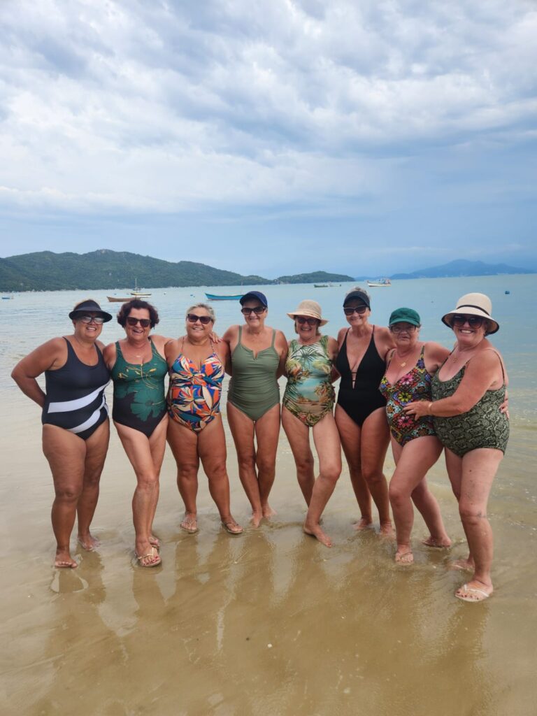 Foto do grupo de mulheres denominado Primas Gatosas