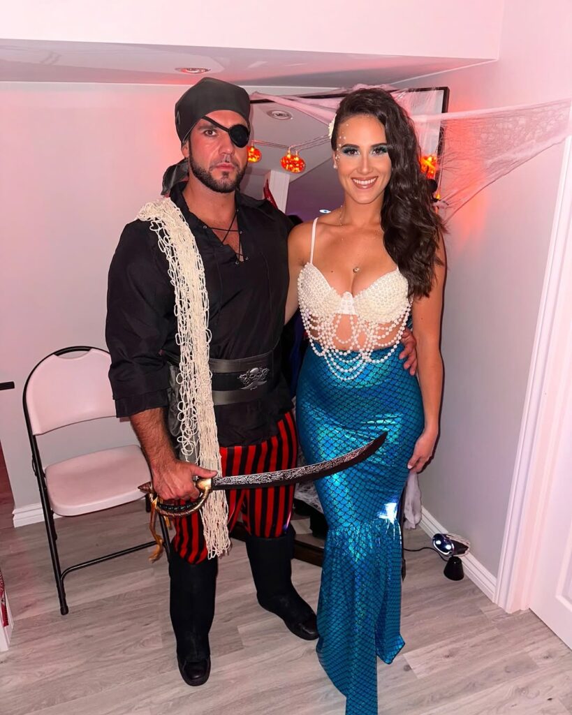 Fantasia de casal de pirata e sereia