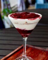 Receita da Ana Maria Braga: Cheesecake de morango no copinho