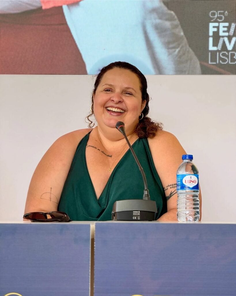 Fotografia da escritora Socorro Acioli