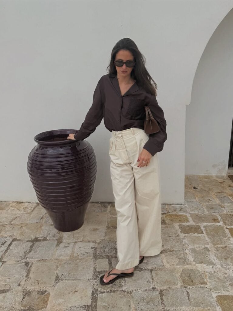 Look com chinelo e calça