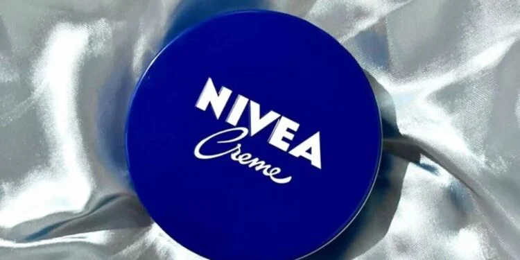 creme nivea lata azul como usar