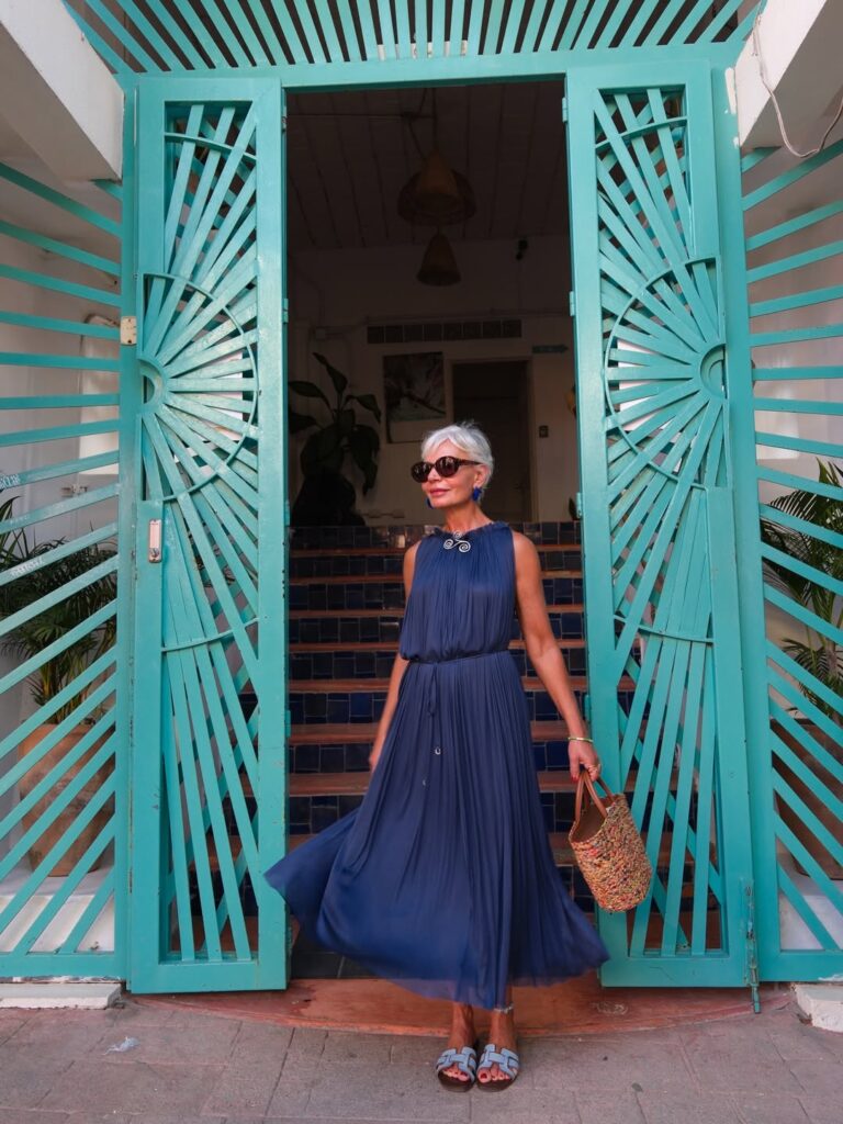 look de verão fácil de copiar com vestido midi
