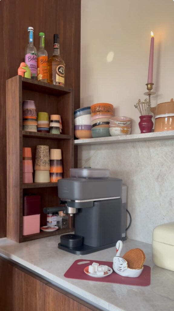 Cantinho do café simples na cozinha