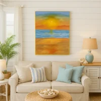 Sala de estar com sofá bege, almofadas em azul-claro, quadro com paisagem de praia na parede