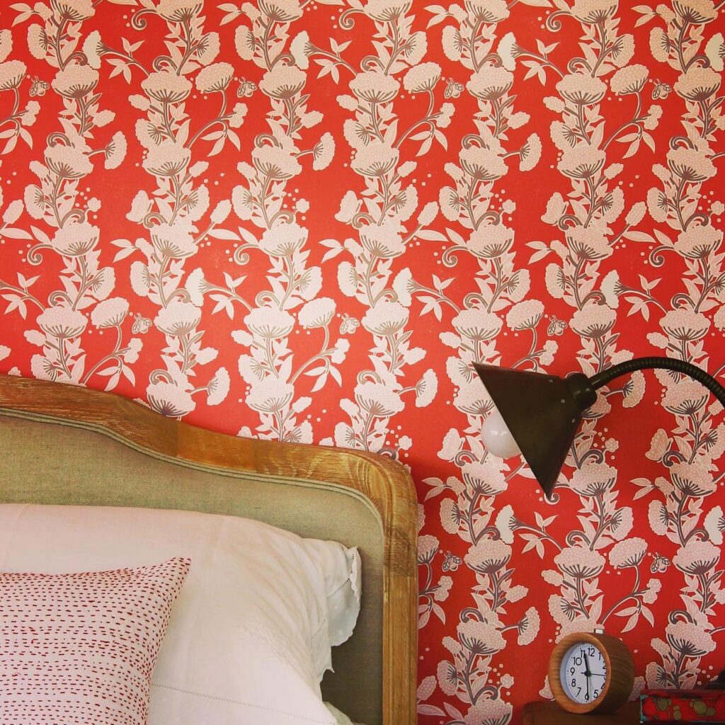 Quarto com a cor Coral Caqui