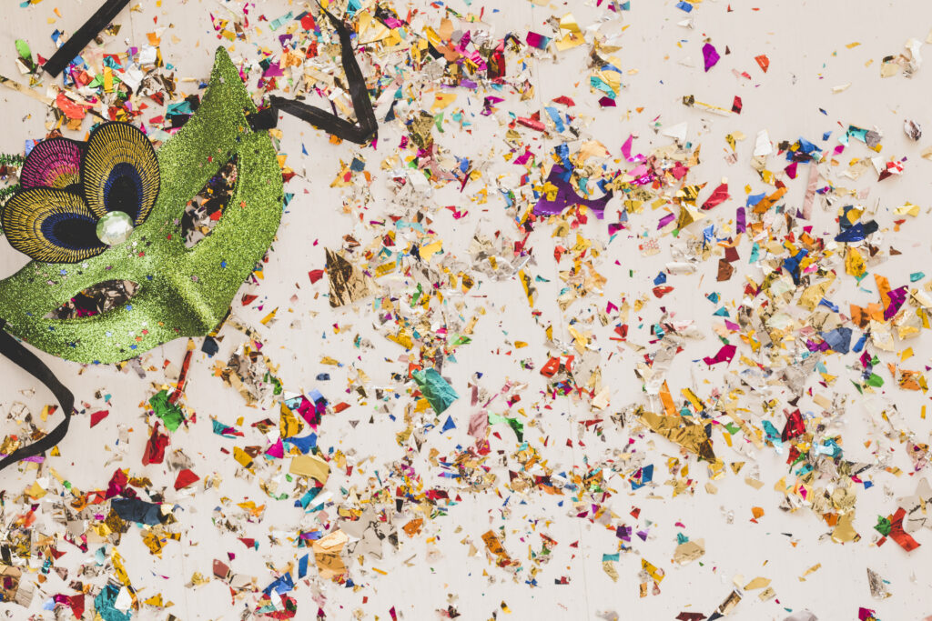 O glitter do Carnaval é um dos elementos mais difíceis de limpar em casa