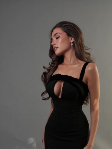 Inspiração de cabelo morena iluminada em 2026 em cabelo longo e liso