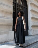 look com vestido longo e papete