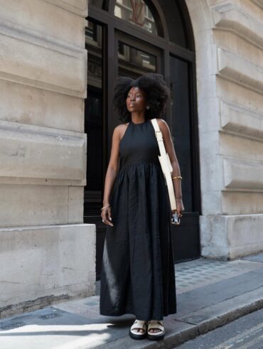 look com vestido longo e papete