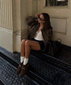 looks com mocassim marrom