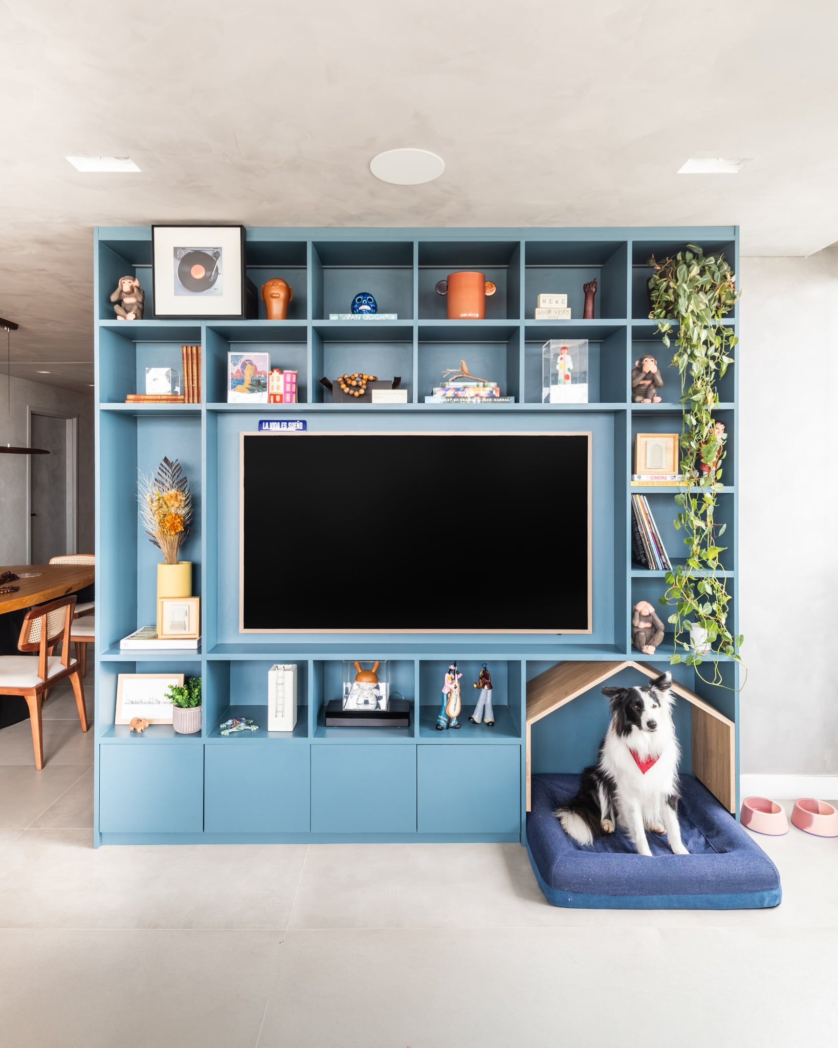 Sala de TV azul