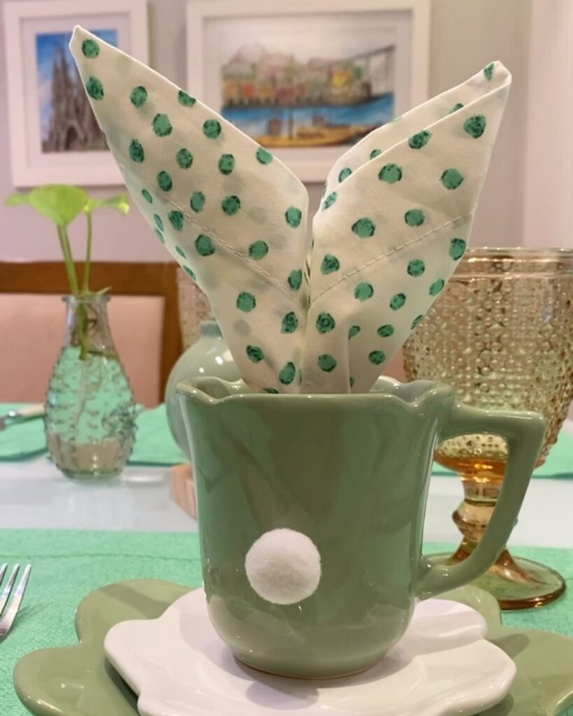 Mesa posta de Páscoa
